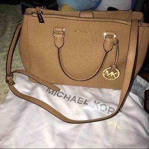 Michael Kors medium peanut Sutton bag